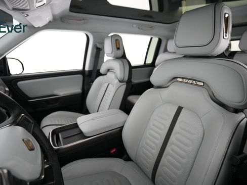 Used 2025 Rivian R1S Adventure AWD/4WD image 4