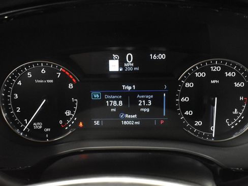 Used 2024 Cadillac XT5 Premium Luxury w/ LPO, Floor Liner Package image 24