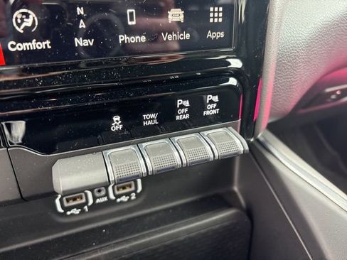 Used 2023 RAM 1500 Laramie image 35