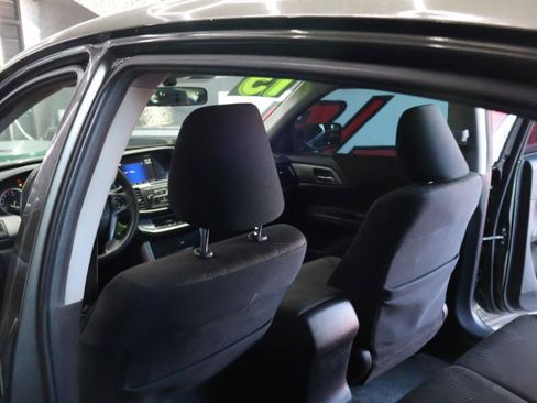 Used 2015 Honda Accord LX image 23