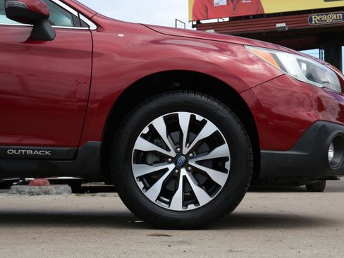 Used 2015 Subaru Outback 2.5i Limited AWD/4WD image 5