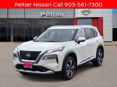 Certified 2023 Nissan Rogue Platinum w/ Platinum Premium Package FWD image 3