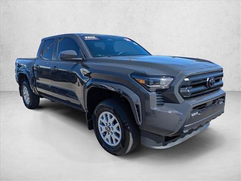 Certified 2025 Toyota Tacoma SR5 AWD/4WD image 3
