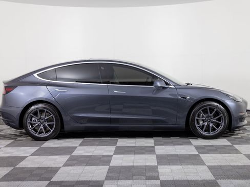 Used 2018 Tesla Model 3 Performance image 9