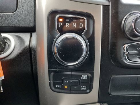 Used 2019 RAM 1500 Classic SLT w/ SLT Plus D←cor Group AWD/4WD image 21