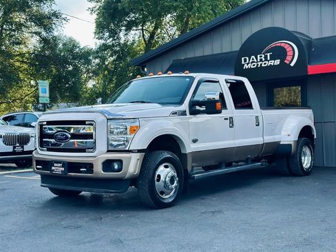 Used 2013 Ford F450 King Ranch w/ King Ranch w/Chrome Pkg image 3