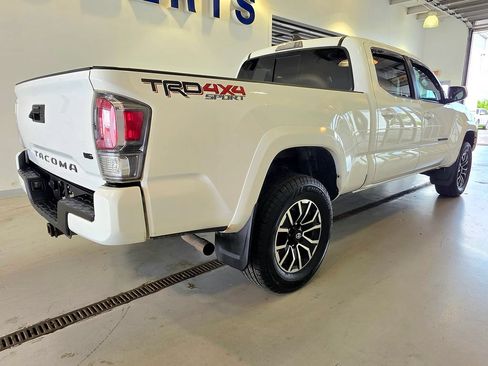 Used 2020 Toyota Tacoma TRD Sport AWD/4WD image 10