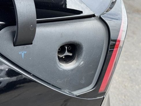 Used 2021 Tesla Model 3 RWD image 9