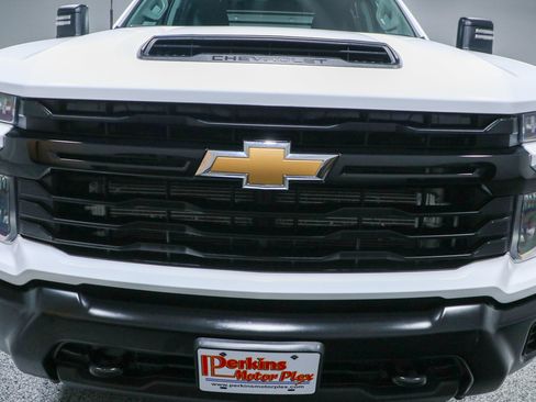 Used 2024 Chevrolet Silverado 3500 W/T AWD/4WD image 5