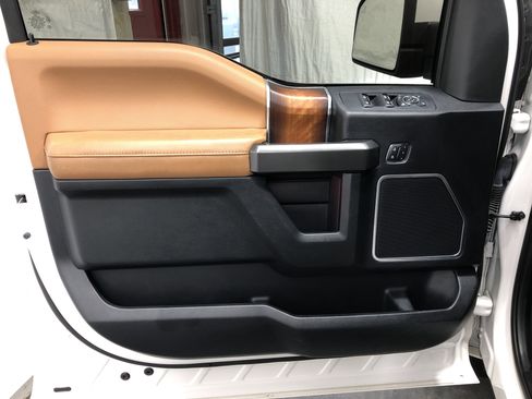 Used 2017 Ford F150 Limited w/ Trailer Tow Package image 18