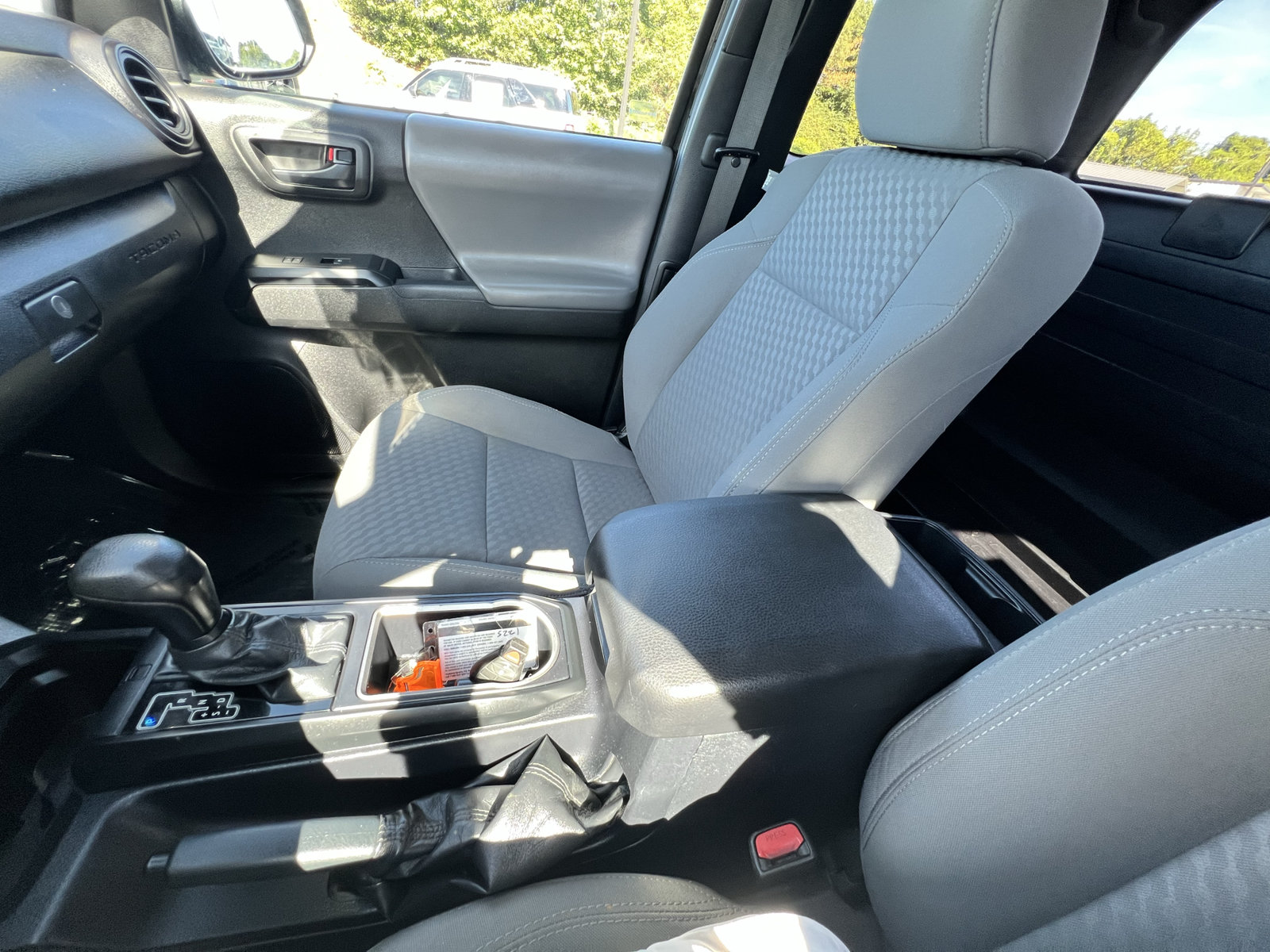 Used 2021 Toyota Tacoma SR AWD/4WD image 41