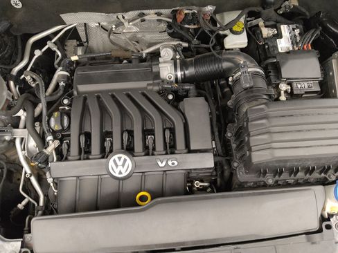 Used 2020 Volkswagen Atlas SE w/ Panoramic Sunroof Package FWD image 30