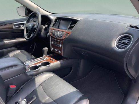 Used 2018 Nissan Pathfinder Platinum FWD image 20