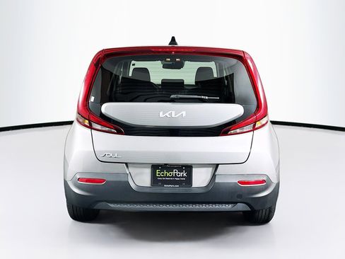 Used 2022 Kia Soul LX w/ Technology Package image 7