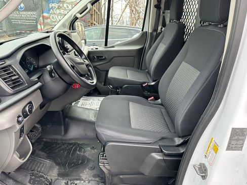 Used 2024 Ford Transit 250 Low Roof w/ Exterior Upgrade Package image 18
