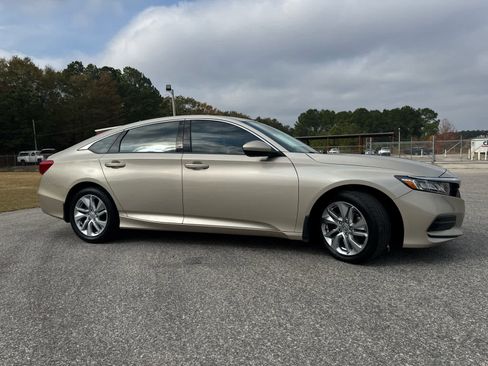 Used 2020 Honda Accord LX image 9