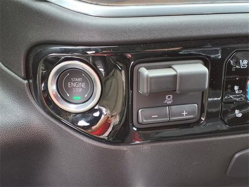 New 2025 GMC Sierra 2500 SLT w/ SLT Convenience Package image 22