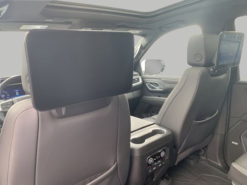 Used 2024 Chevrolet Tahoe Z71 w/ Luxury Package AWD/4WD image 23