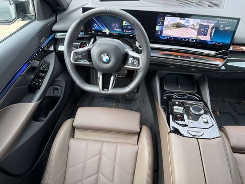 Used 2026 BMW 530i w/ M Sport Package RWD image 30