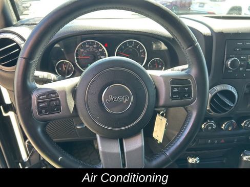 Certified 2017 Jeep Wrangler Sport AWD/4WD image 19