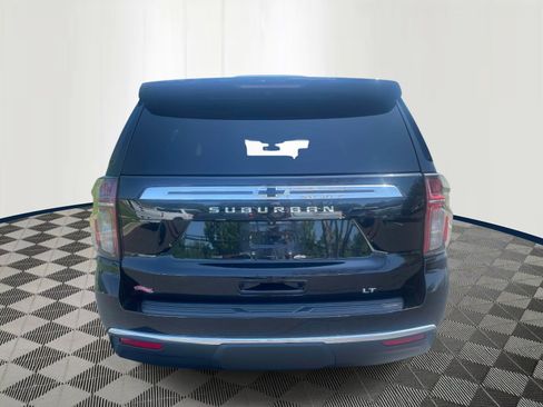 Used 2021 Chevrolet Suburban LT w/ LT Signature Package AWD/4WD image 5