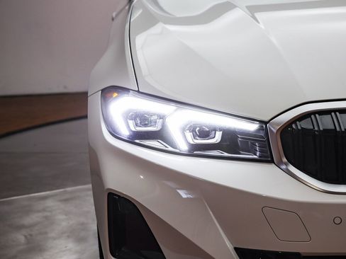 Used 2025 BMW 330i Sedan w/ Convenience Package image 9