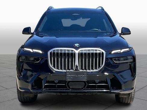 Used 2025 BMW X7 xDrive40i w/ M Sport Package AWD/4WD image 4