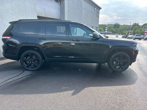 Used 2023 Jeep Grand Cherokee L Laredo AWD/4WD image 7