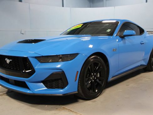 Used 2026 Ford Mustang GT RWD image 27