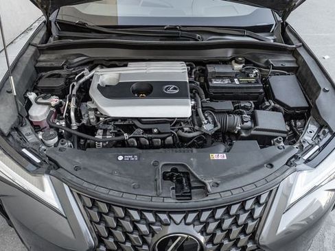 Used 2022 Lexus UX 200 image 14