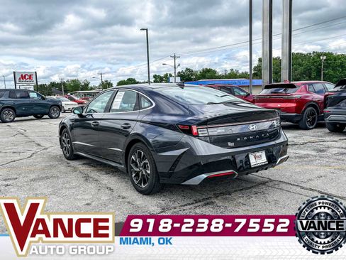 Used 2025 Hyundai Sonata SEL FWD image 5