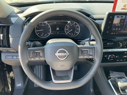 New 2026 Nissan Pathfinder SV image 18