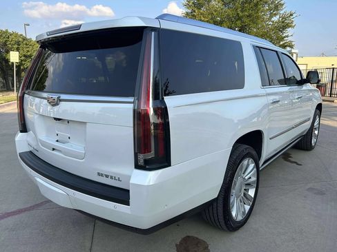 Used 2018 Cadillac Escalade ESV Platinum image 8