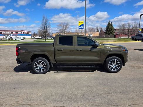 Used 2023 Chevrolet Colorado Z71 w/ Z71 Convenience Package 2 AWD/4WD image 8