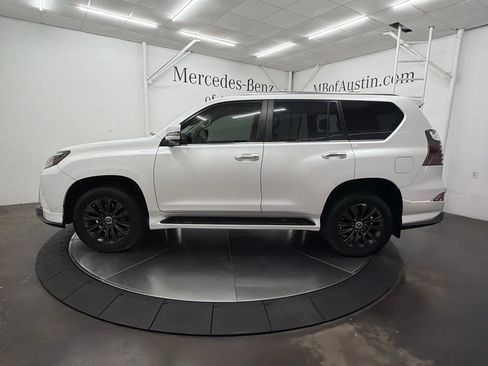 Used 2023 Lexus GX 460 Premium w/ Accessory Package AWD/4WD image 4