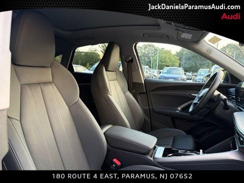 Used 2025 Audi Q5 Premium Plus w/ Premium Plus AWD/4WD image 20