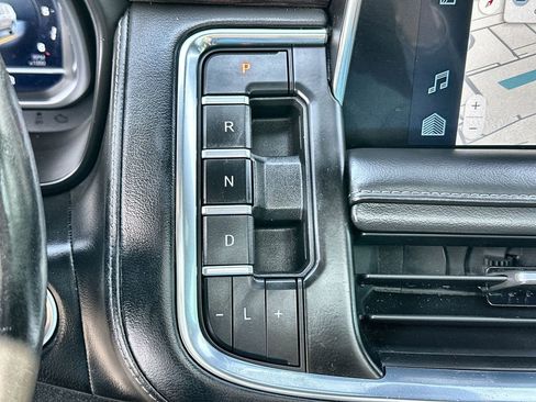 Certified 2022 Chevrolet Tahoe LT w/ Luxury Package RWD image 16