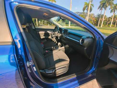 Used 2022 Kia Forte LXS FWD image 35