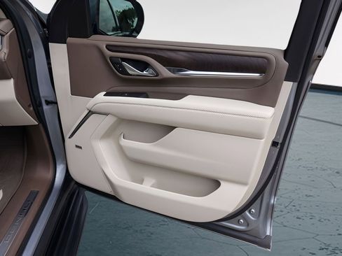 Used 2023 GMC Yukon Denali RWD image 33