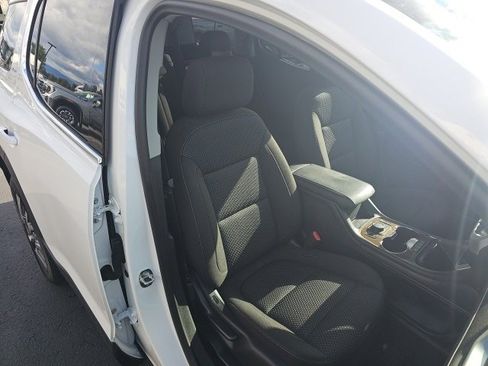 Used 2023 GMC Acadia SLE w/ Driver Convenience Package image 23