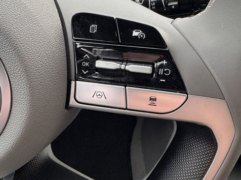 Used 2024 Hyundai Elantra SEL w/ Convenience Package image 26