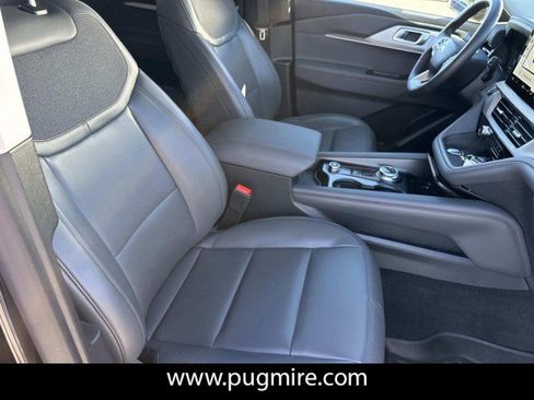 Used 2025 Ford Explorer Active w/ Active Comfort Package image 13