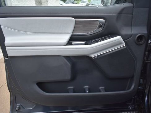 Used 2025 Ford Expedition Platinum w/ Platinum Ultimate Package AWD/4WD image 19