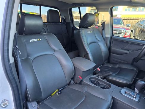 Used 2021 Nissan Frontier PRO-4X image 13