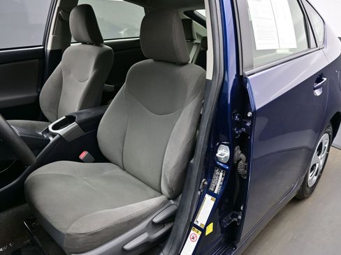 Used 2015 Toyota Prius Two FWD image 11