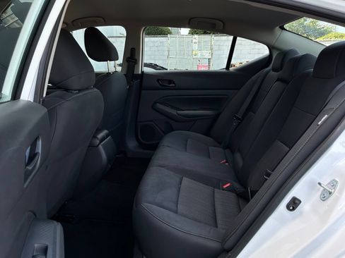 Used 2025 Nissan Altima 2.5 SV FWD image 12