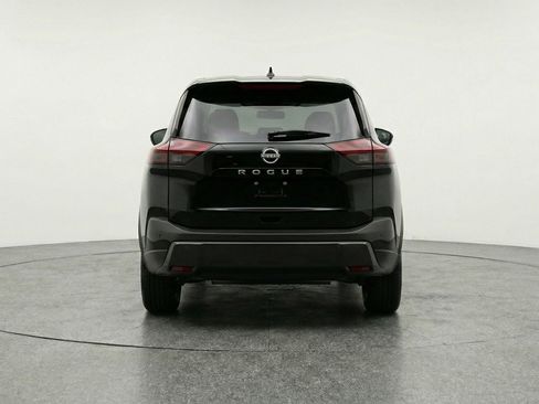 Used 2025 Nissan Rogue SV image 7