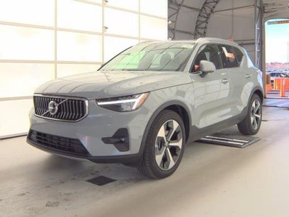Certified 2025 Volvo XC40 B5 Plus