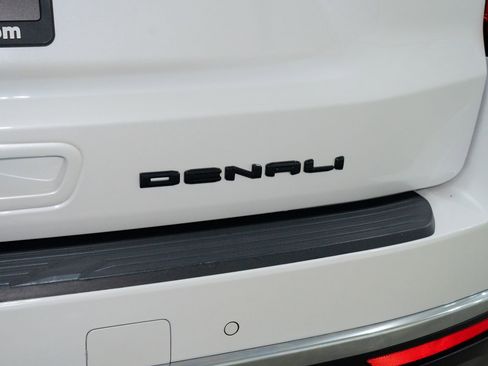 Used 2022 GMC Yukon Denali image 10