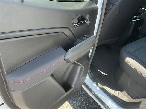 New 2025 Chevrolet Colorado Z71 image 16